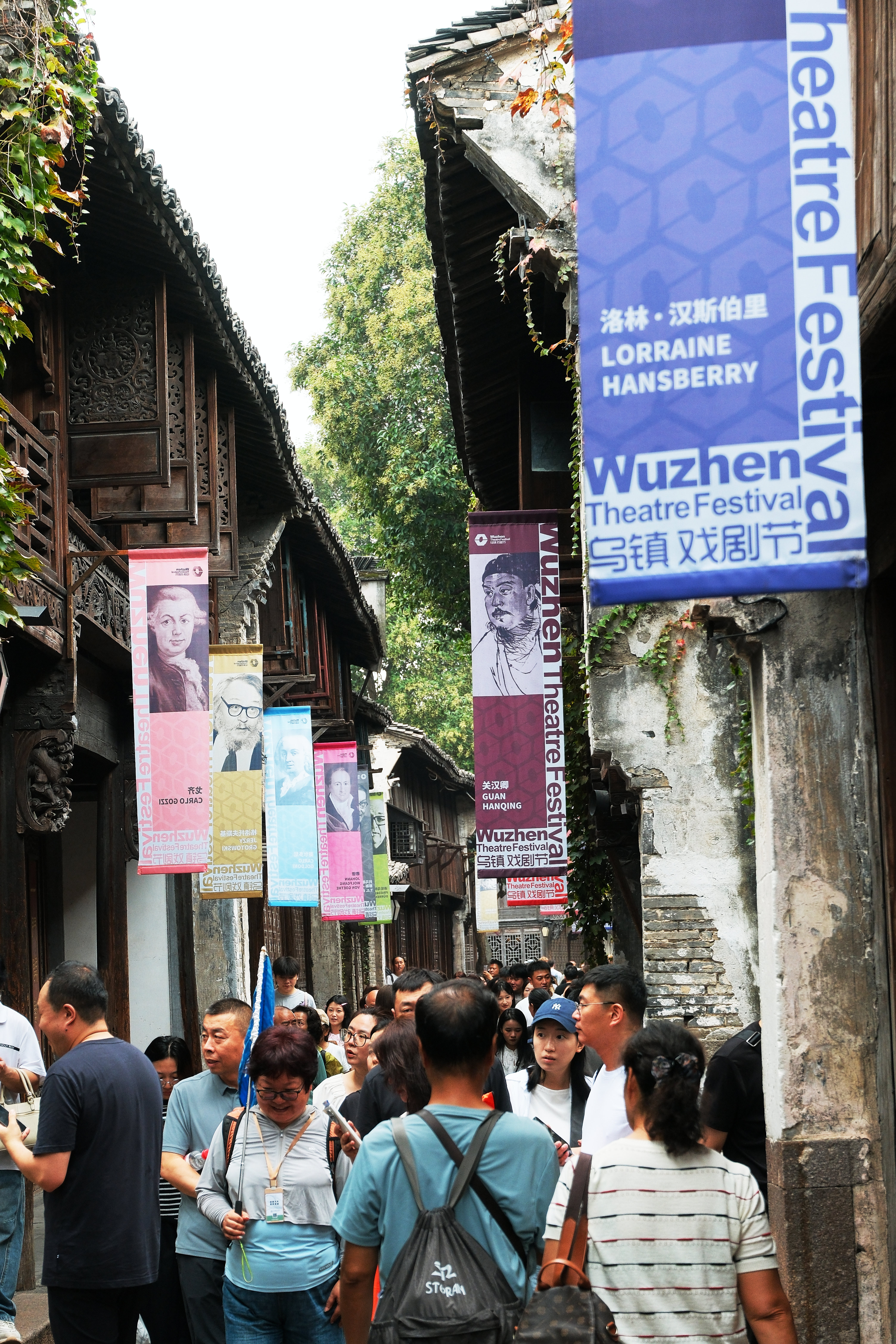 【组图】浙江乌镇：水乡巷陌好戏连台